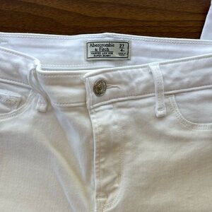 Abercrombie Low Rise Super Skinny Jeans size 27/4r